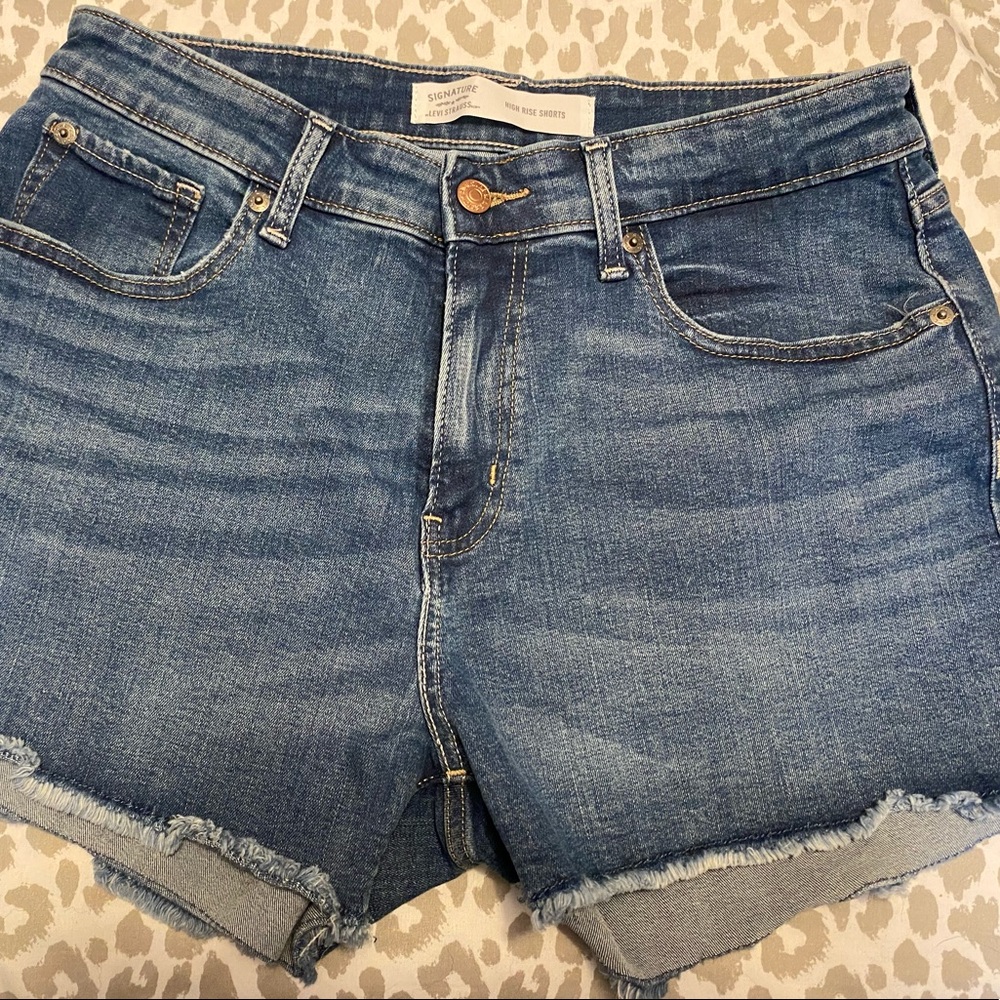 Old Navy Signature Levi Strauss cutoff shorts